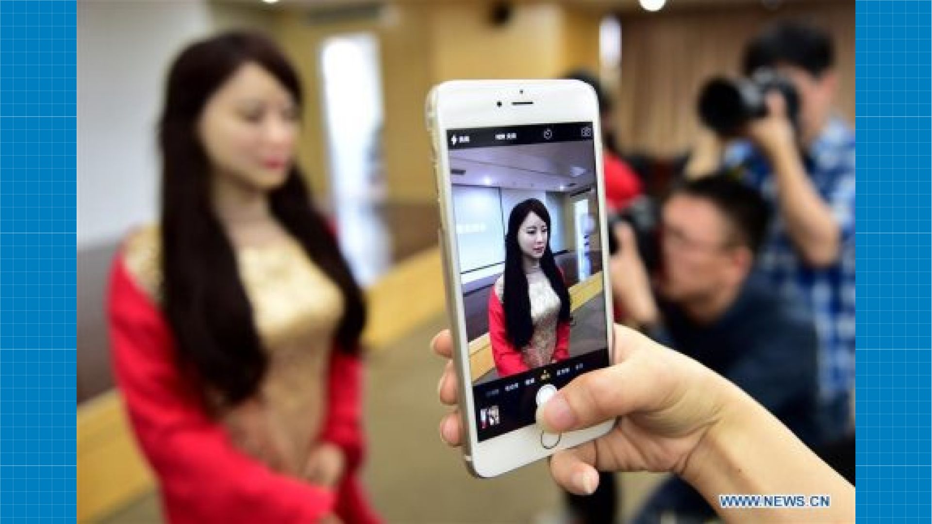 Китайский андроид. Смартфон со скрытой задней камерой. Китайский рынок мобильных телефонов. Джиа джиа робот. Робот цзя цзя.