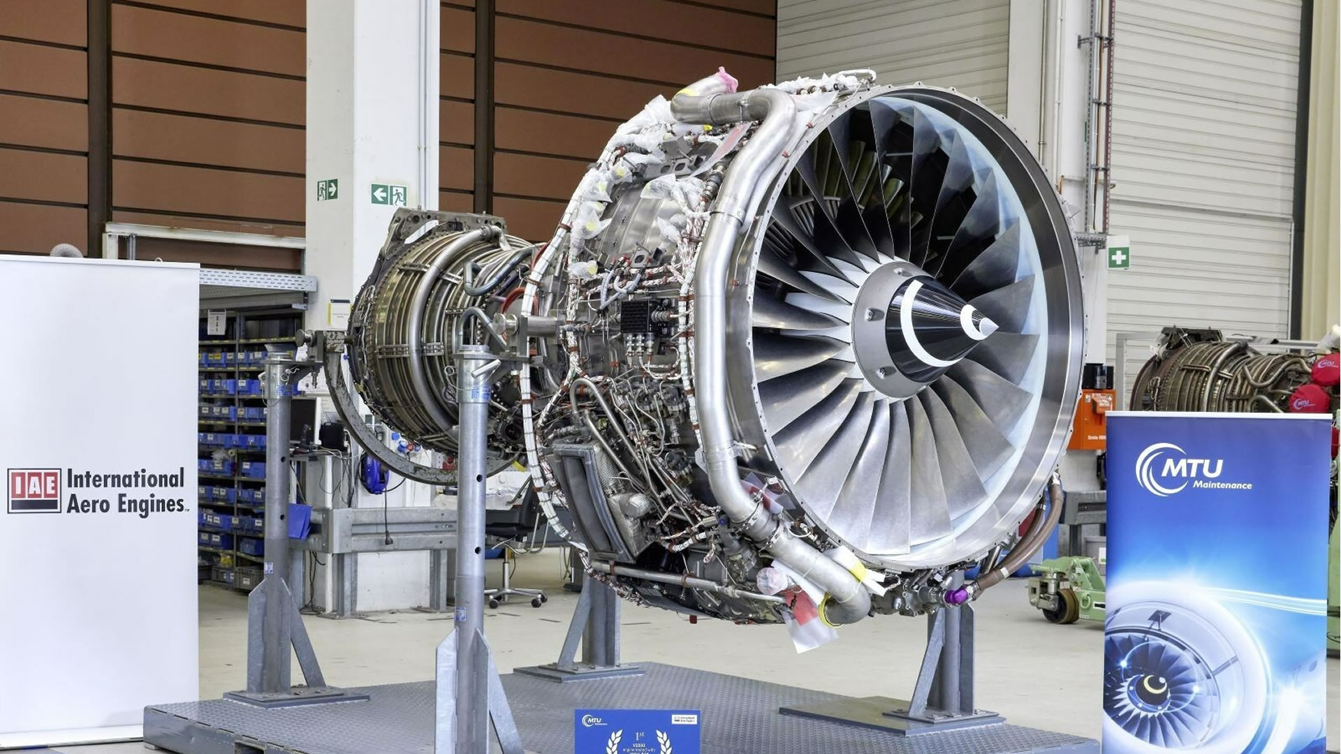 Veteran V2500 jet engine runs on 100% sustainable fuel for first time