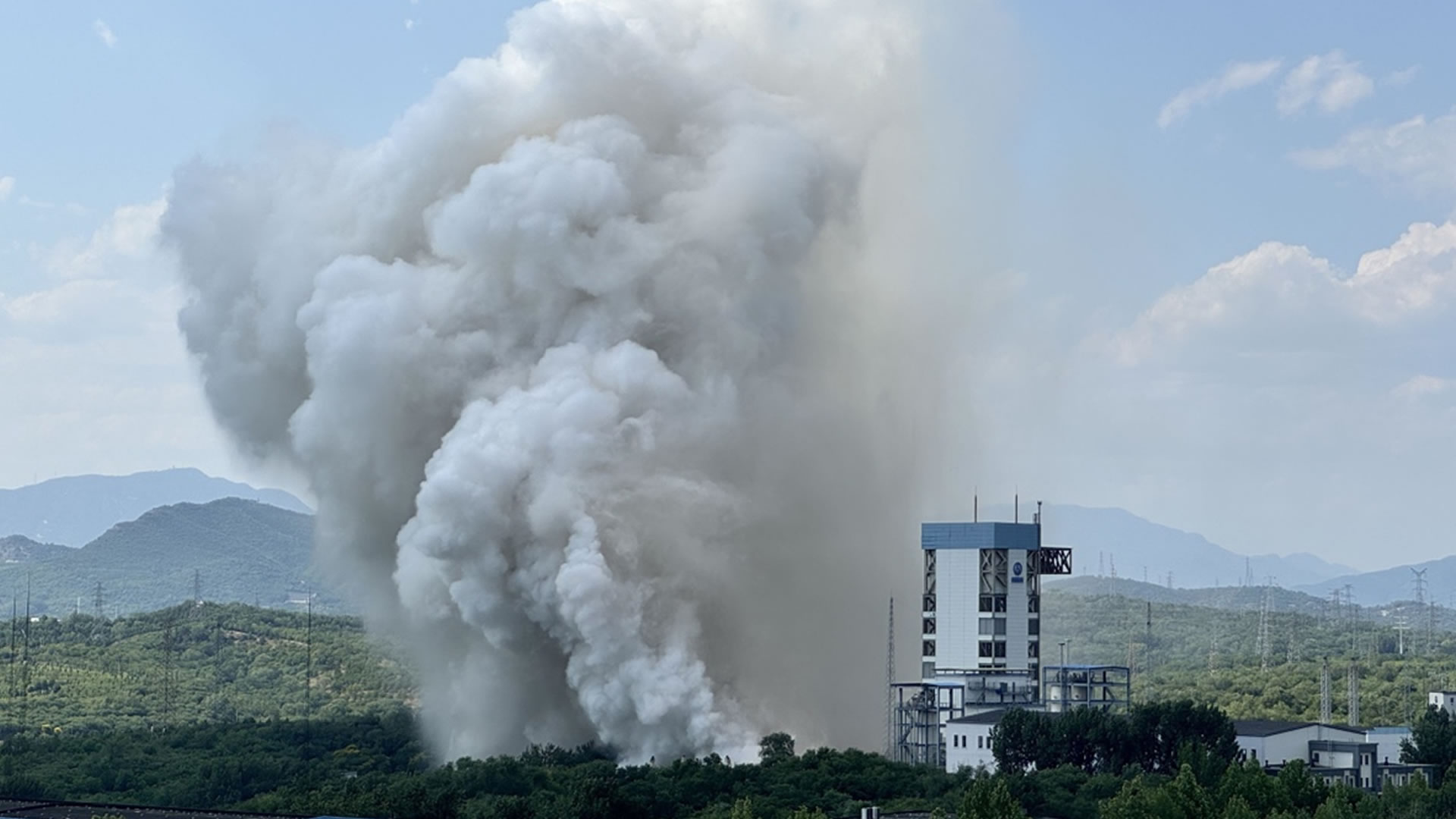 China tests Long March-10 rocket’s propulsion for manned lunar mission