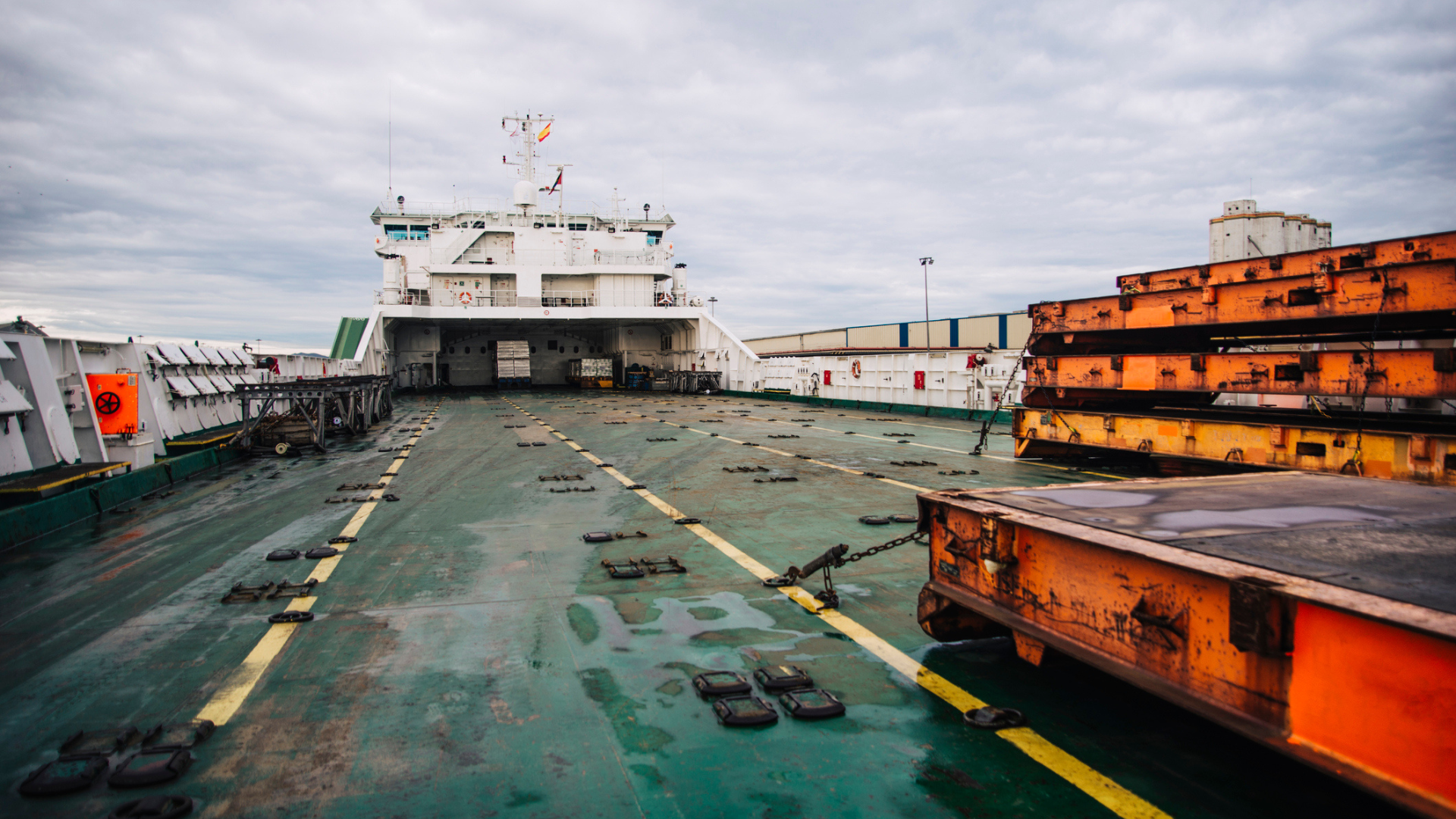 China tests Fujian carrier-sized cargo ship with 58,000-ton capacity