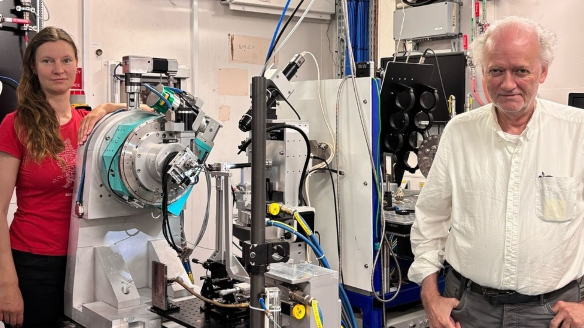 Scientists turn simple clay into base for quantum computer in Norway