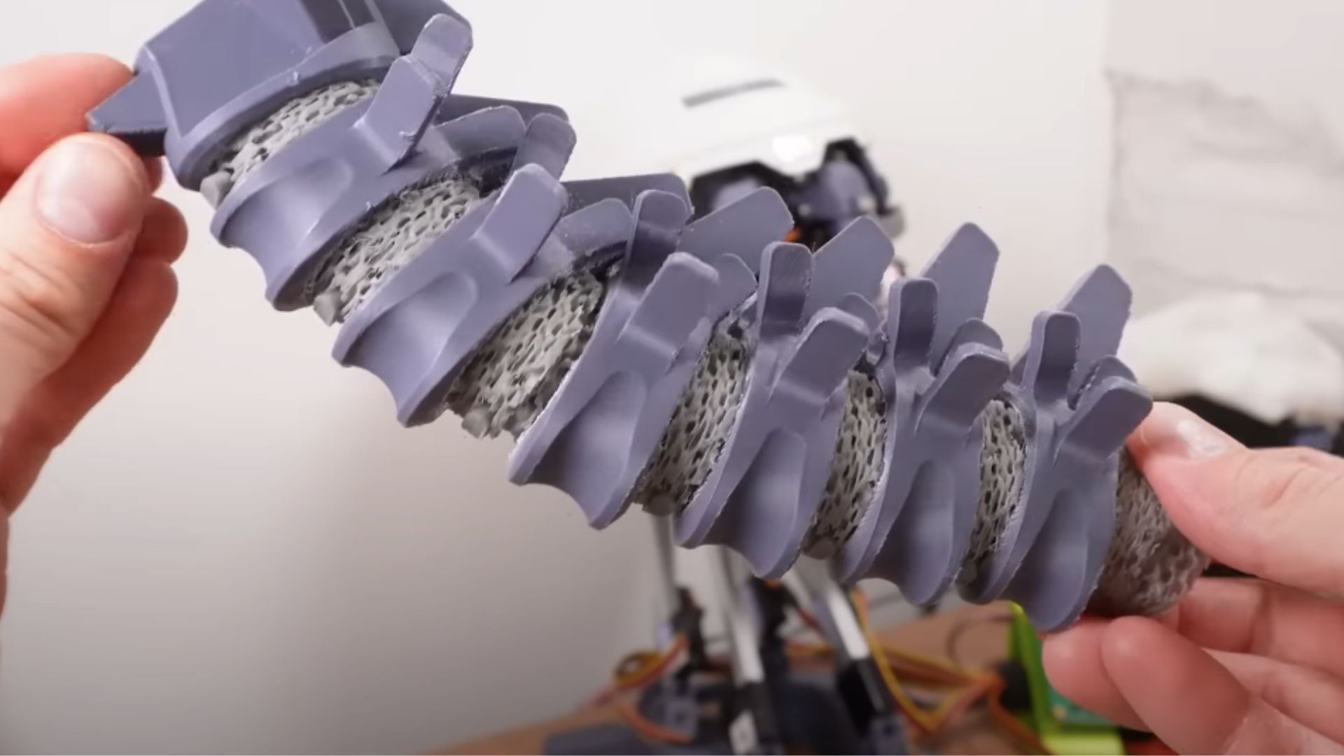 New human spine-inspired neck could revolutionize humanoid robots