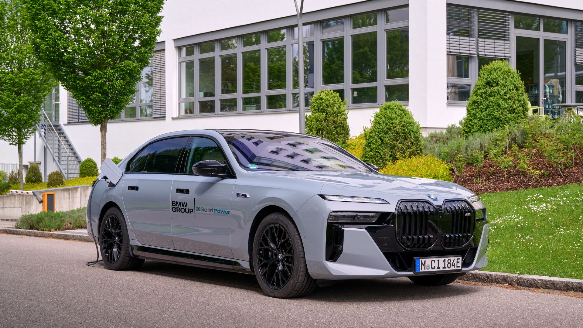 BMW tests all-solid-state battery for extended range in i7 EV