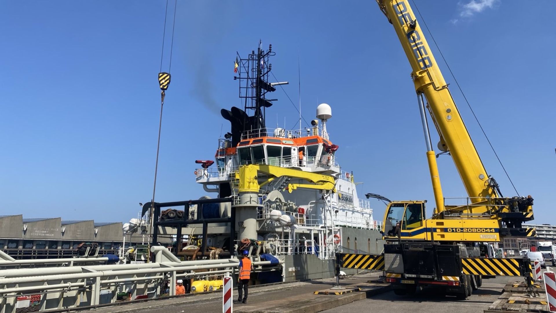 World’s first offshore wind-solar project to generate 5 times more power