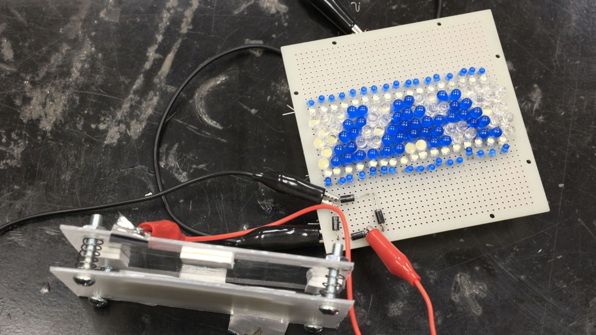 US scientists harvest electrical energy from human movement