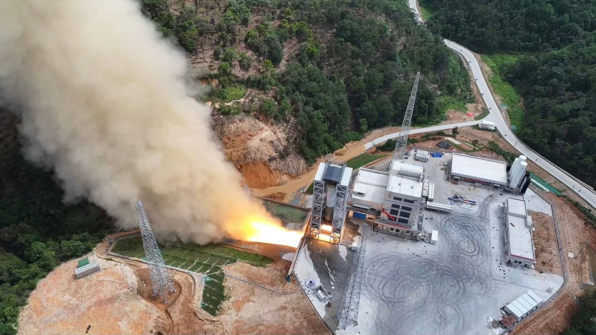 China’s liquid rocket engine clears major trial for cargo missions