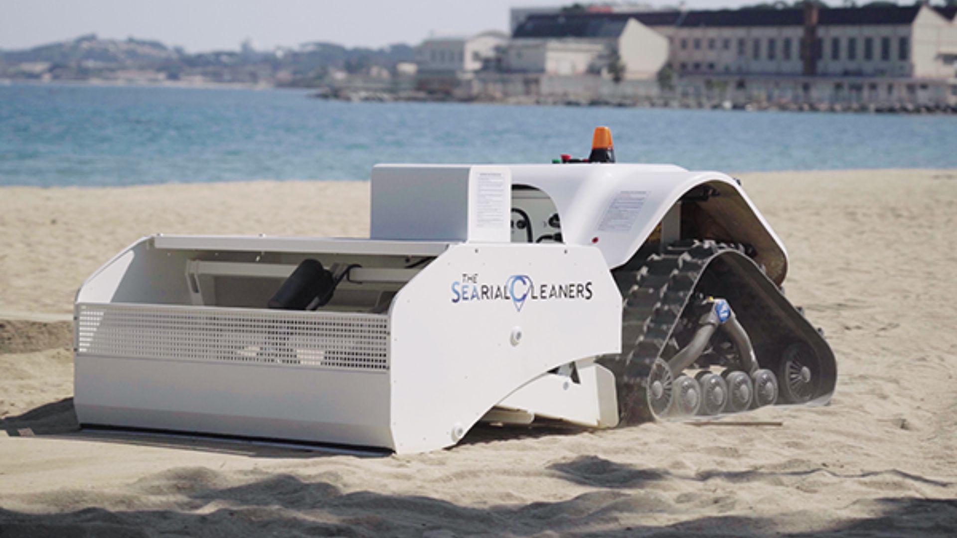 New solar-powered robot to clean up waste on Canada's beach parks