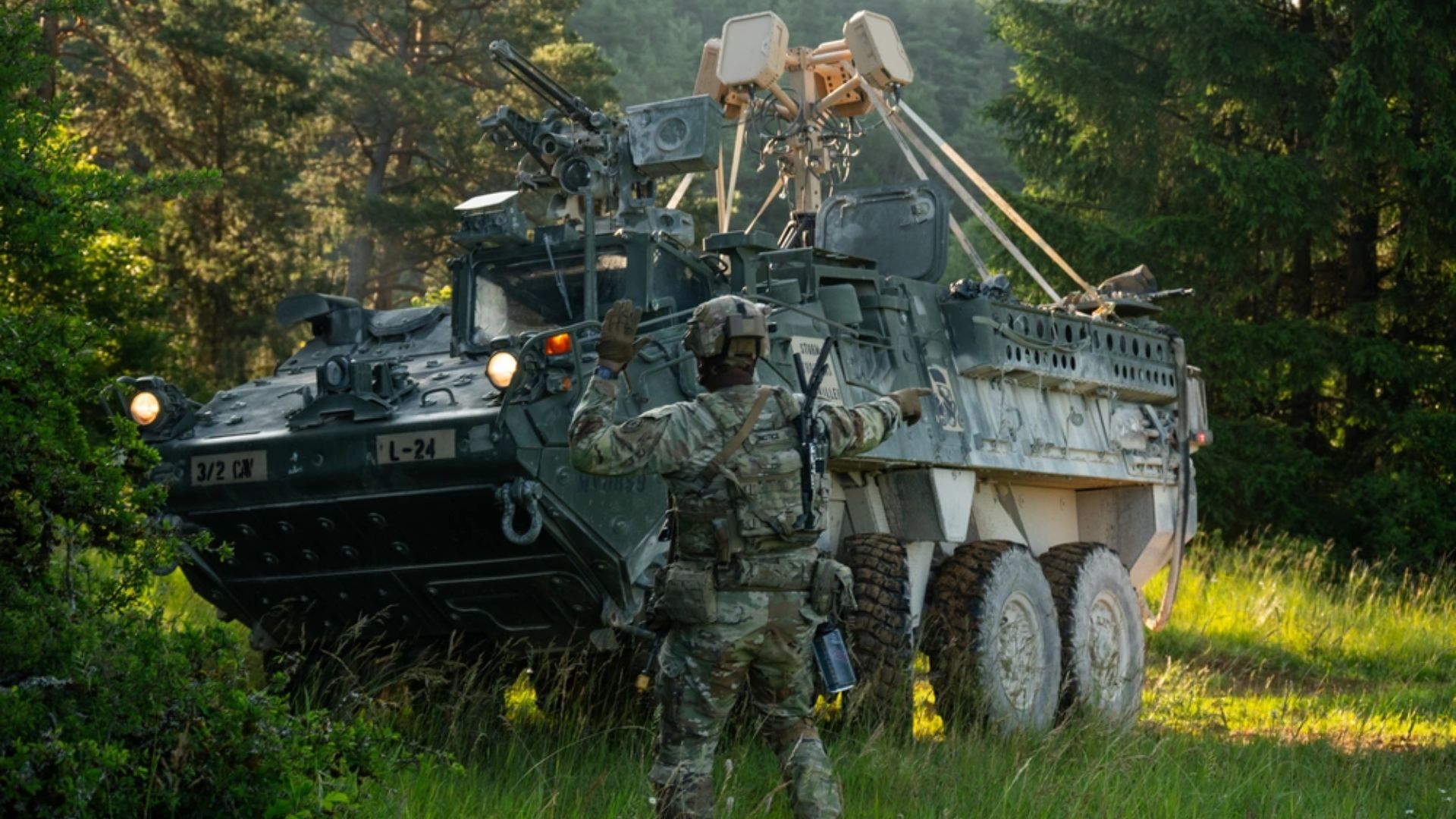Quân đội Mỹ triển khai thiết bị gây nhiễu sử dụng năng lượng hợp hạch và radar thông minh để tiêu diệt drone