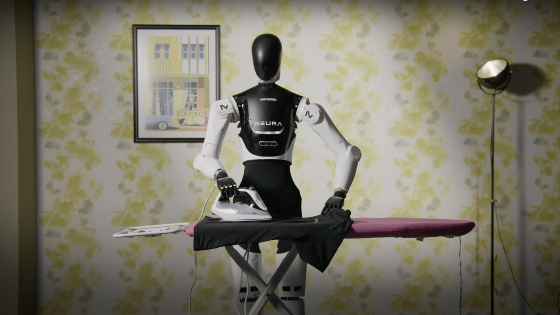 Người hầu robot hình người rót đồ uống của Đức nhắm đến khoản đầu tư 1,2 tỷ đô la Mỹ