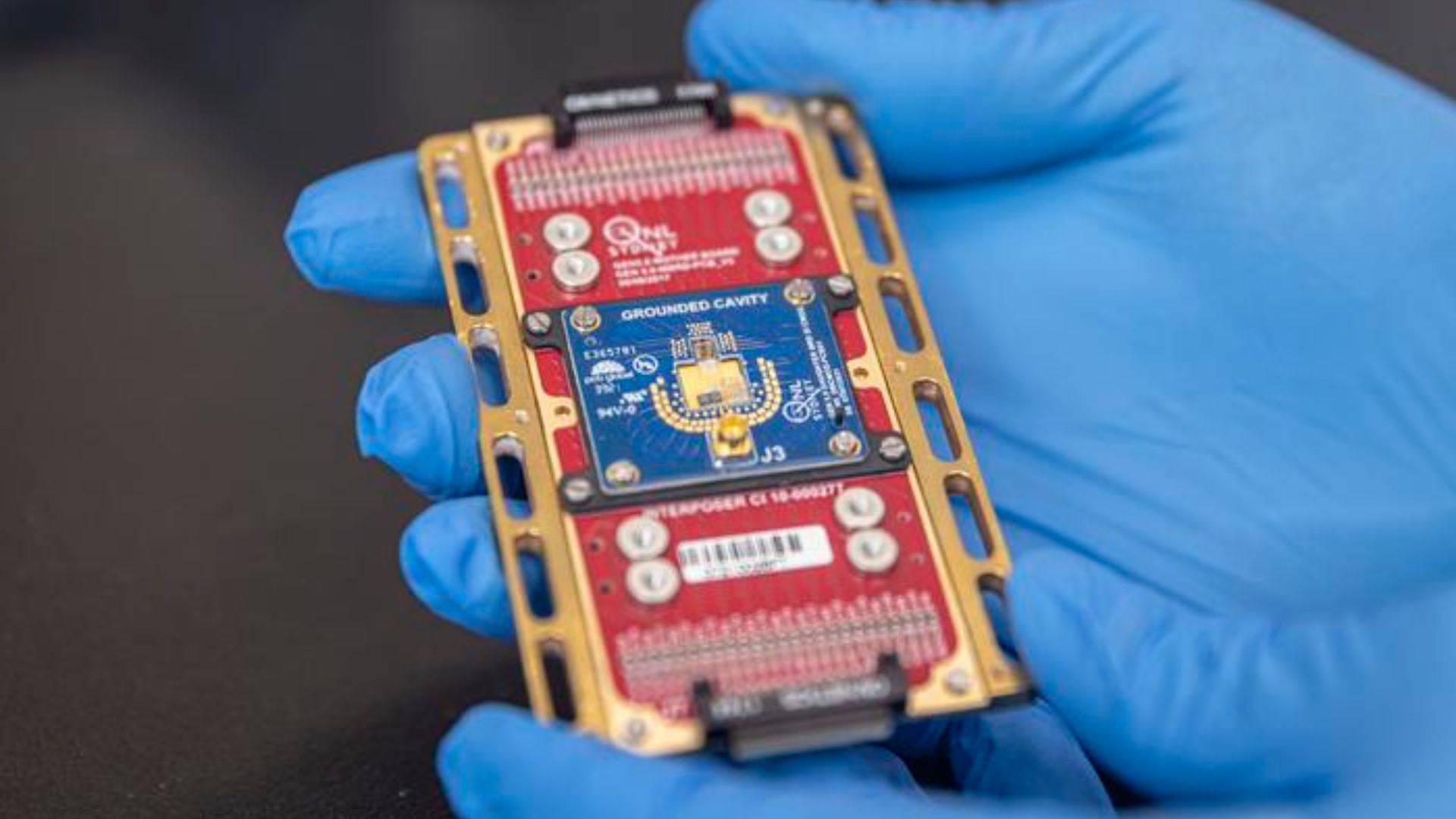 World’s first cryo chip controls qubits at -273°C, powers leap in quantum computing