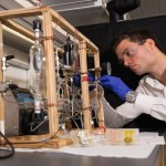 Đột phá biến khí carbon dioxide thành nhựa có độ bền cao bằng năng lượng sạch