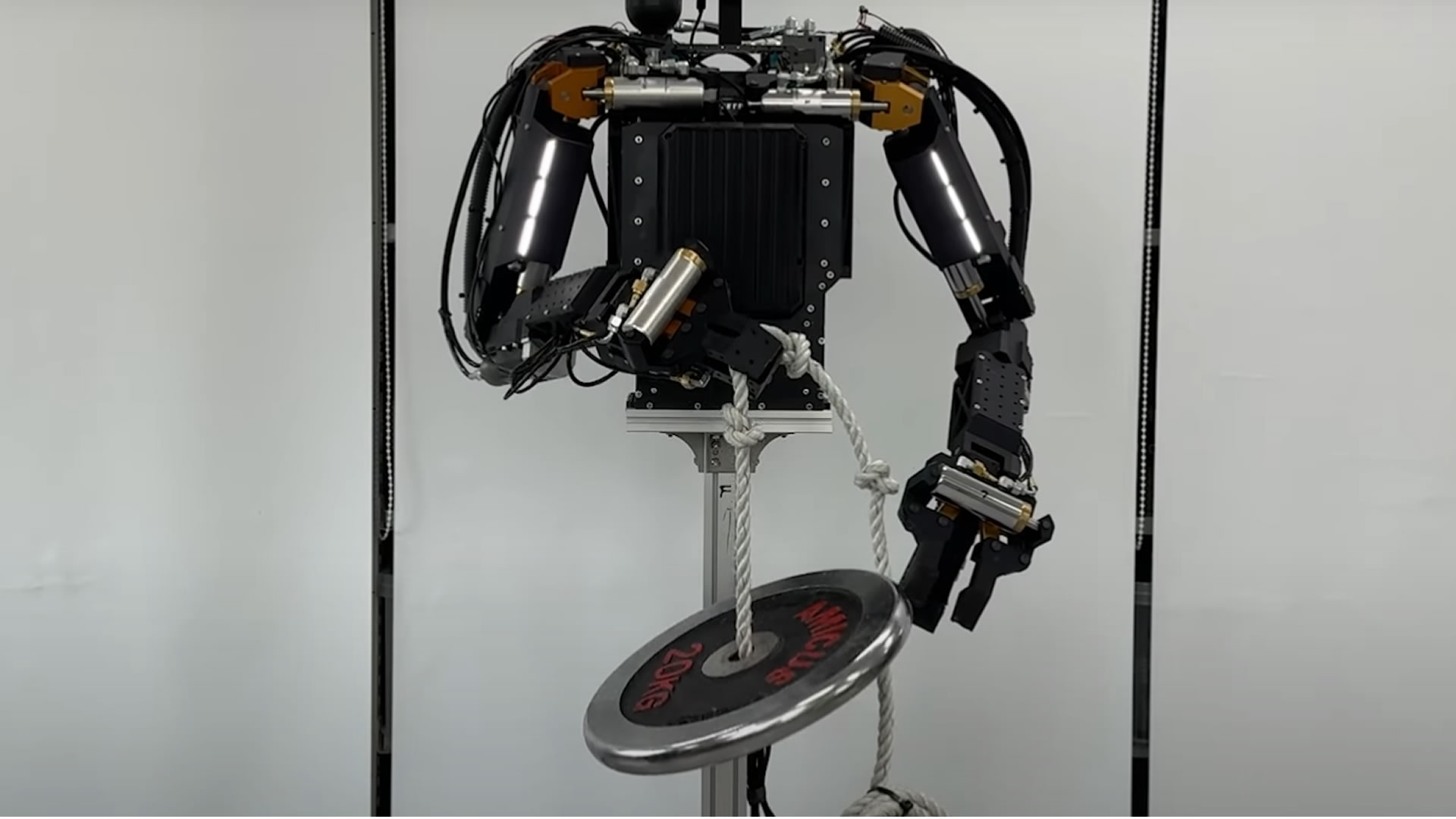 Video: Korean humanoid robot pulls off 88lbs bicep curls like a pro