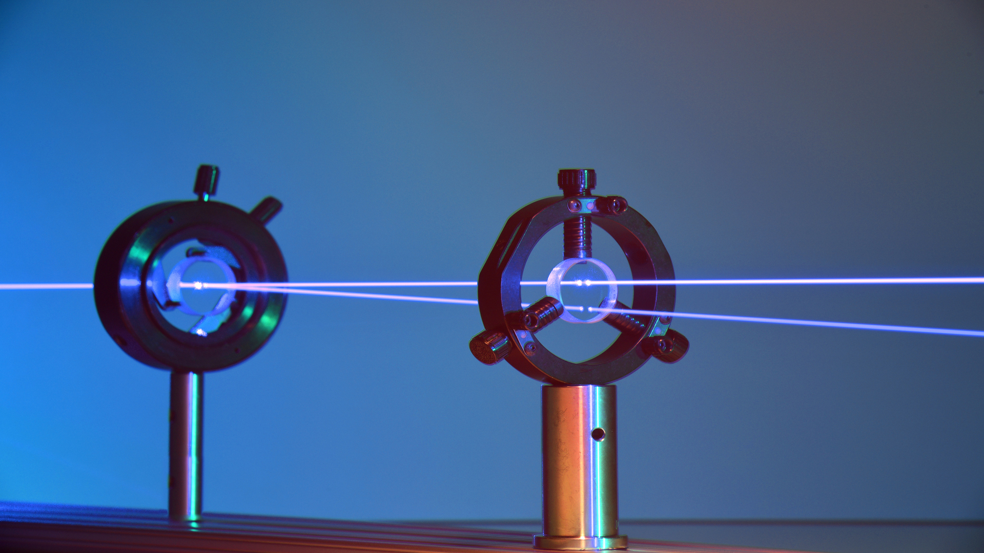 A clever glass trick fixes the decade-old photonic crystal laser problem