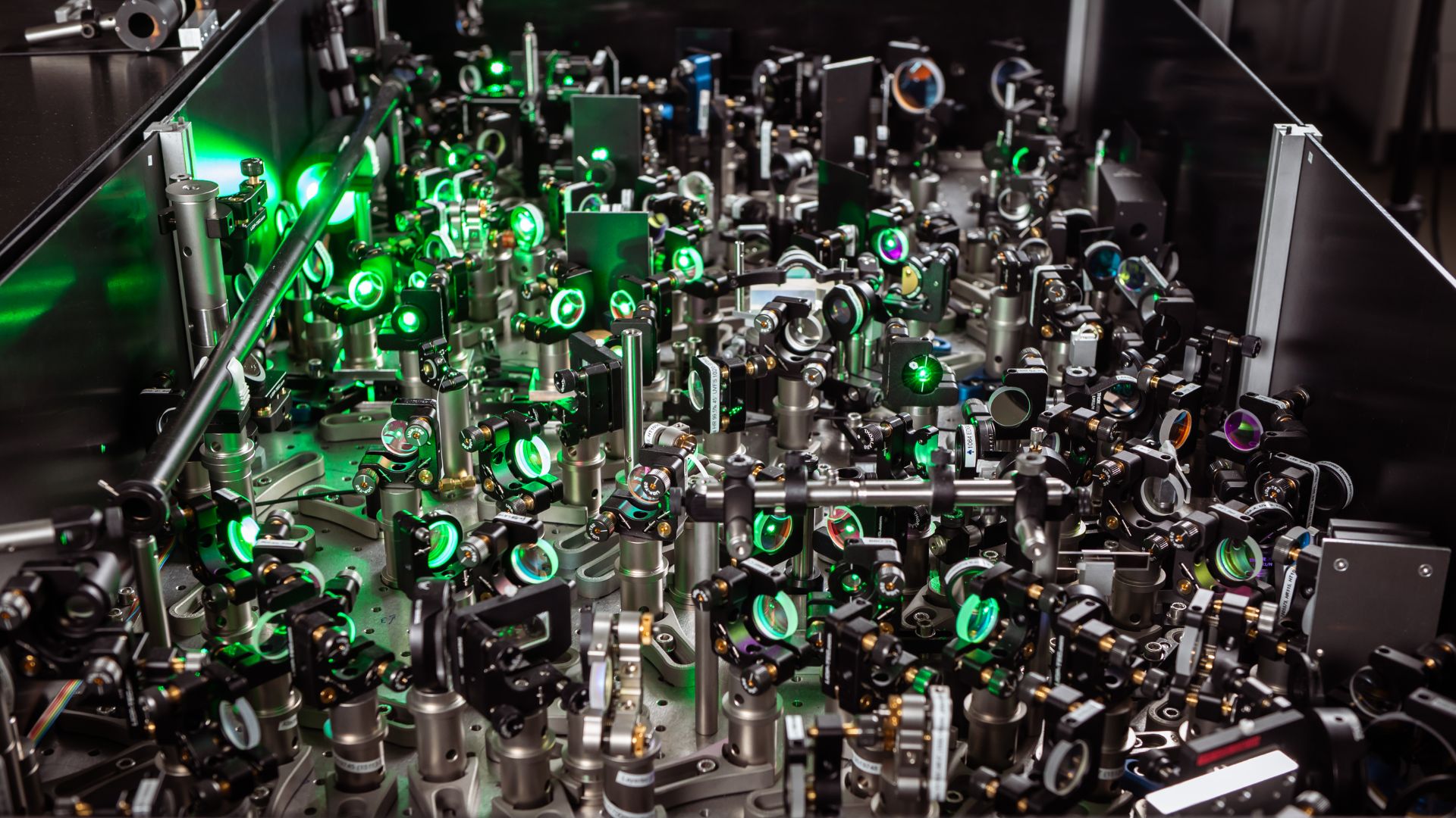 German scientists use light to trigger quantum effects in crystals