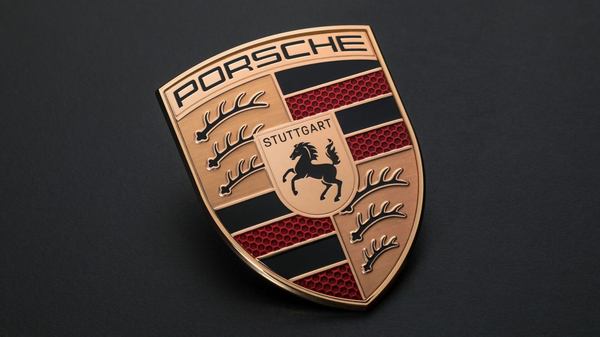 Porsche điều chỉnh lại chiến lược pin xe điện, tập trung vào công nghệ pin thông minh hơn