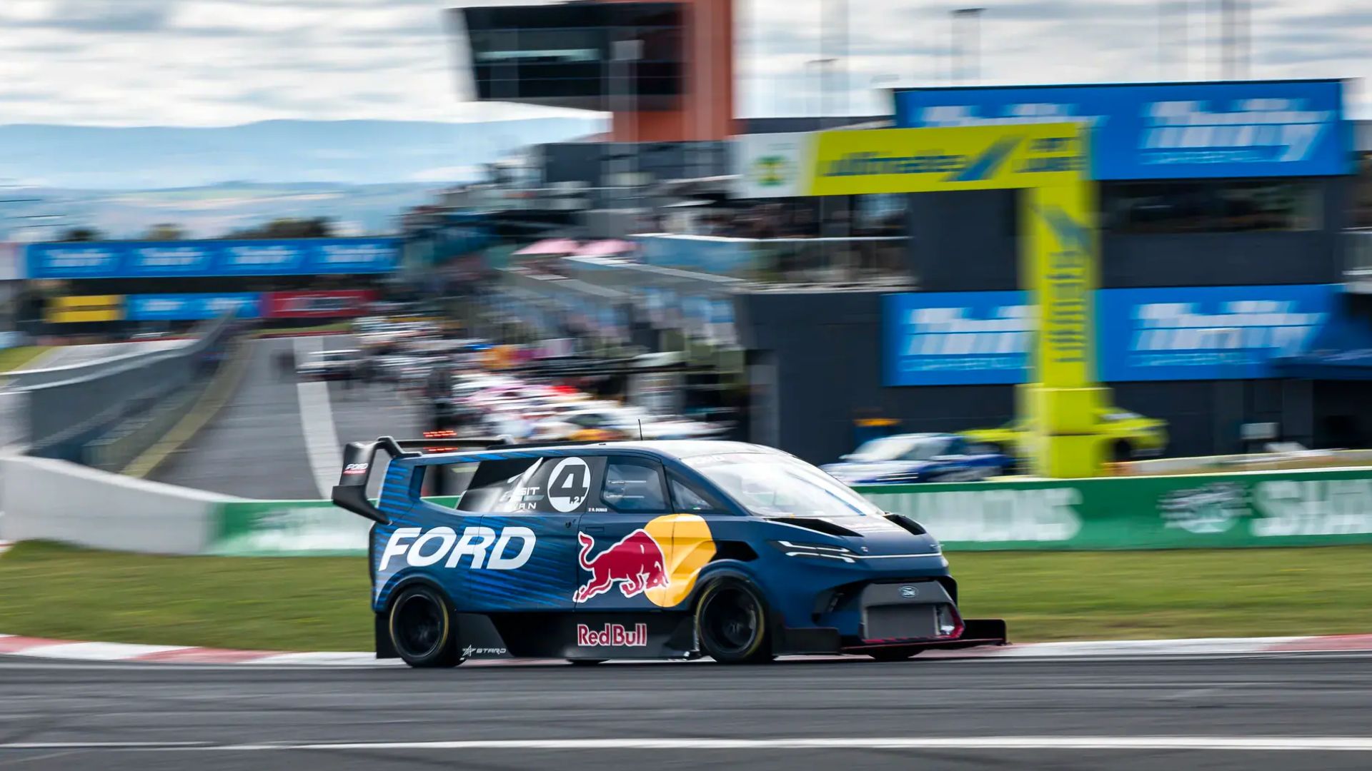 Ford’s 2,000 hp SuperVan shows EV power, beats Corvette, Porsche 911