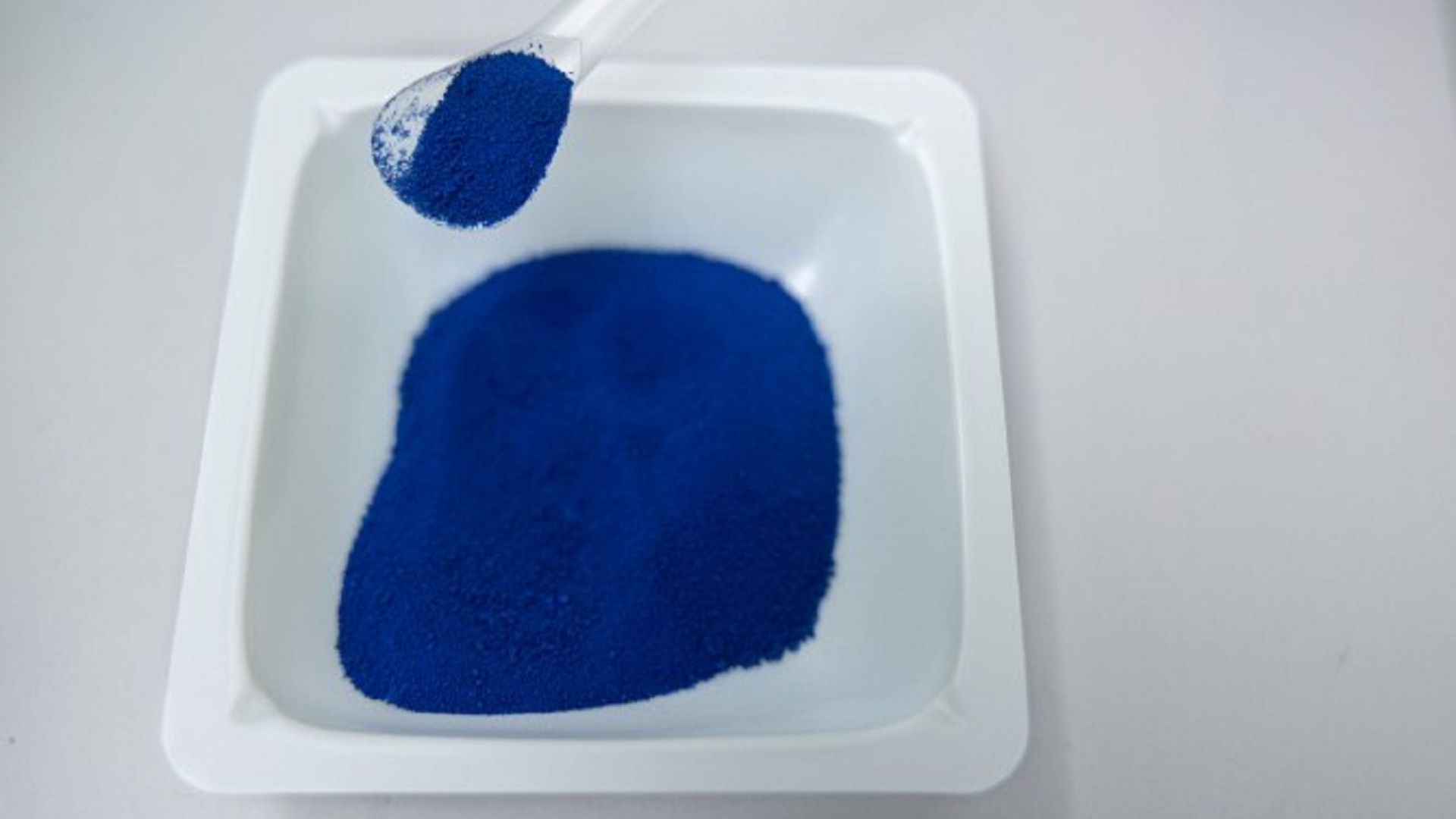 New algae-based blue dye could replace synthetic food colorant