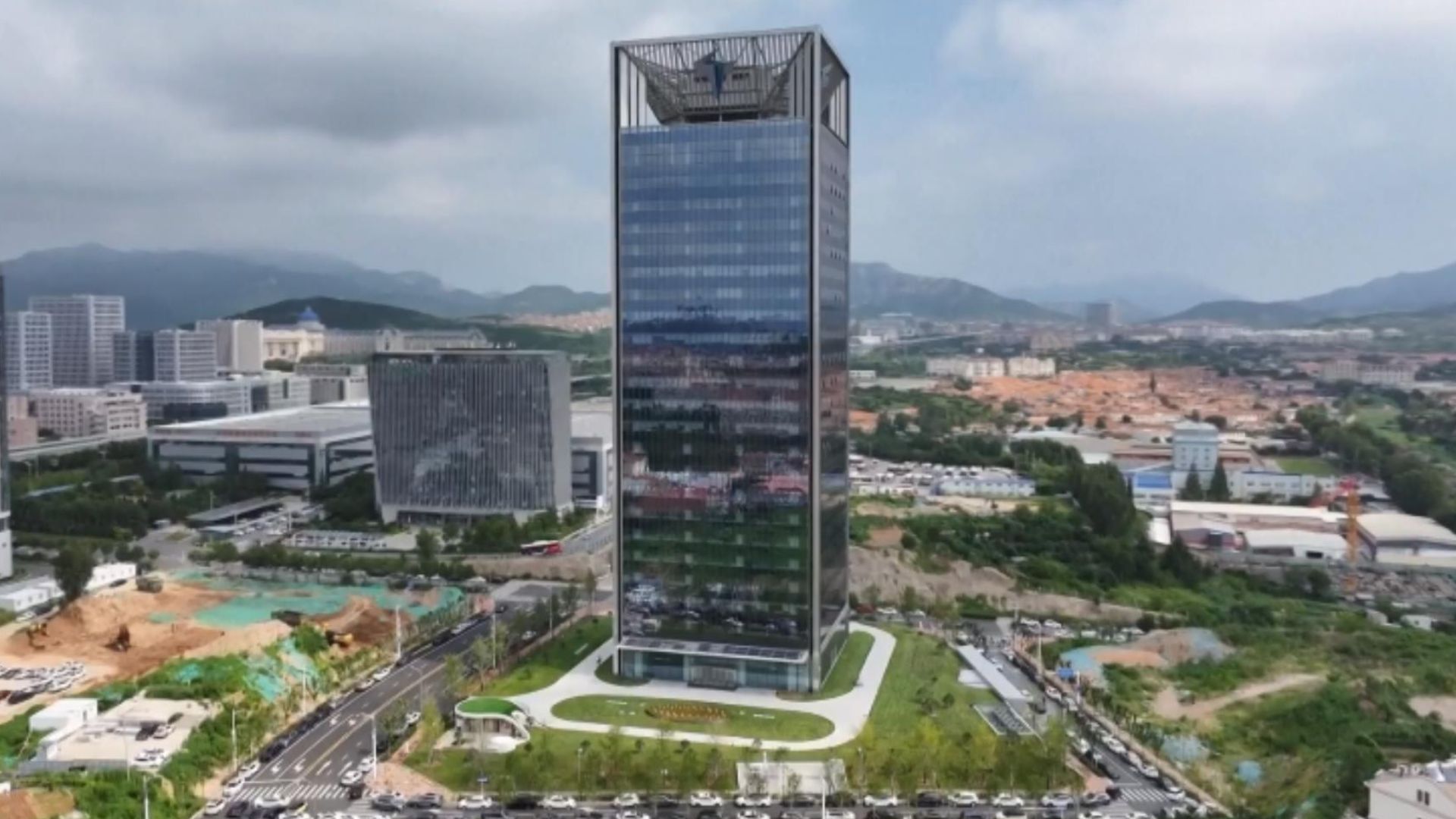 China unveils world's first zero-carbon tower with 24,000 sensors