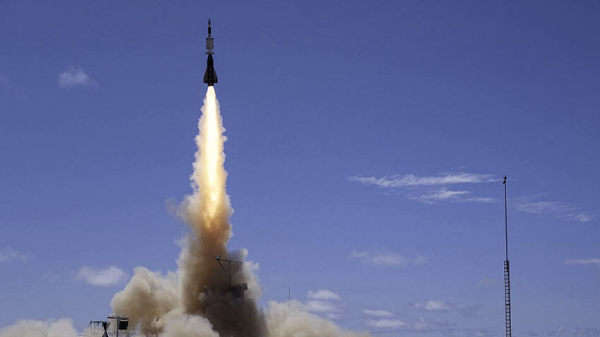 990-lb missile that can hit stealth aircraft, ballistic threats tested