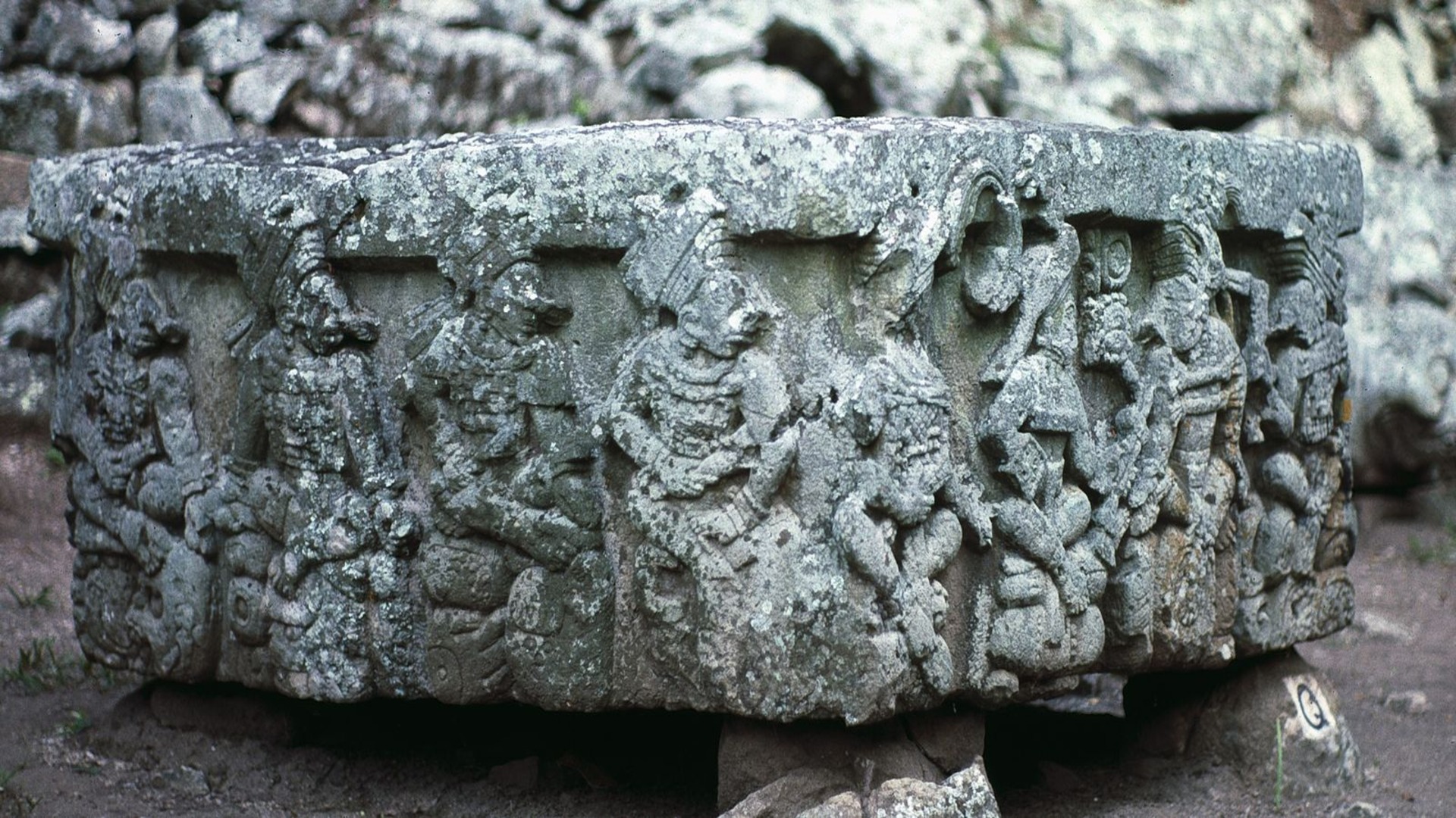 Hand signs on 1,300-year-old Maya altar could reveal hidden timekeeping system