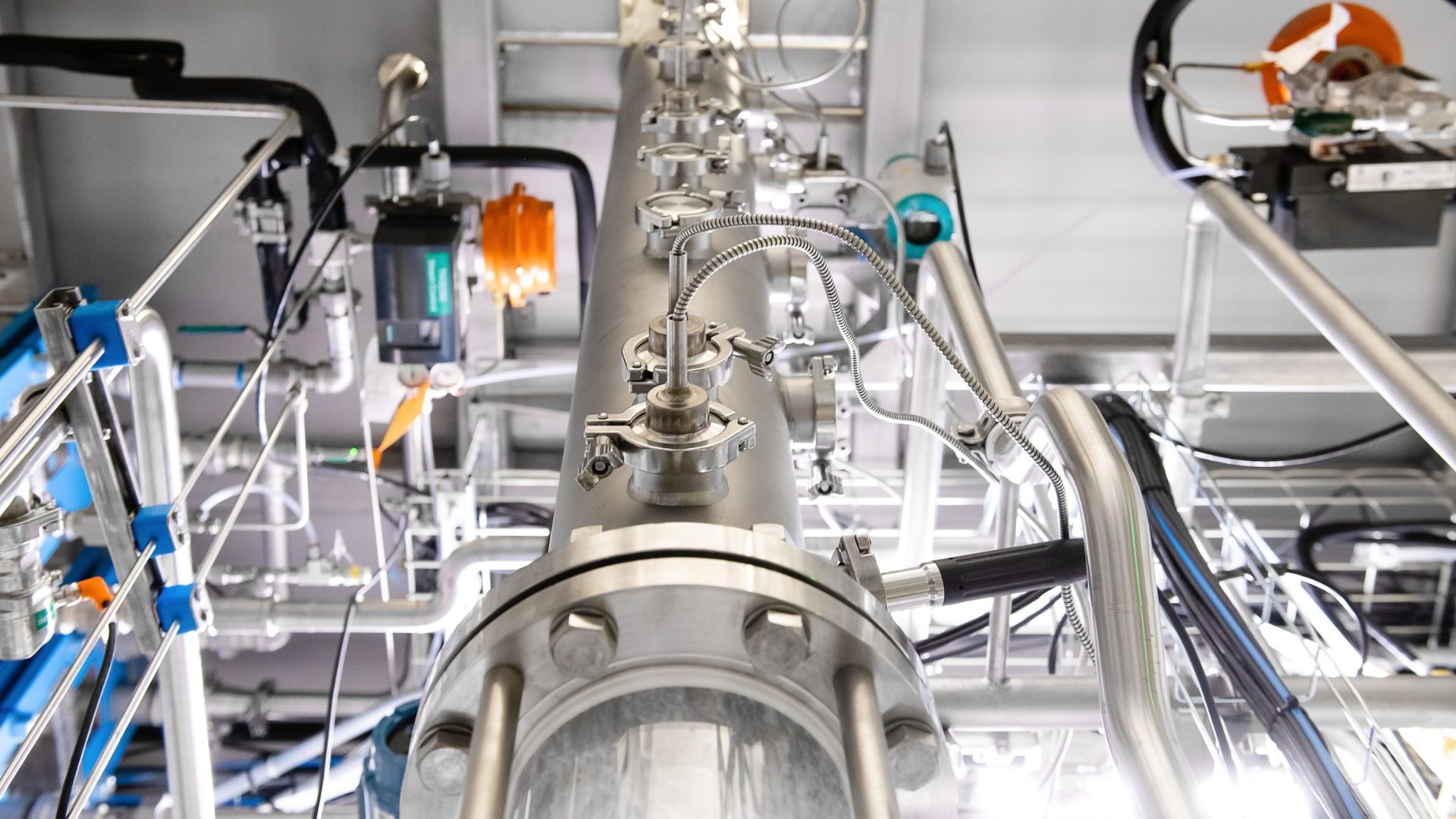 Captured carbon becomes palm oil-like fat in breakthrough for aviation fuel