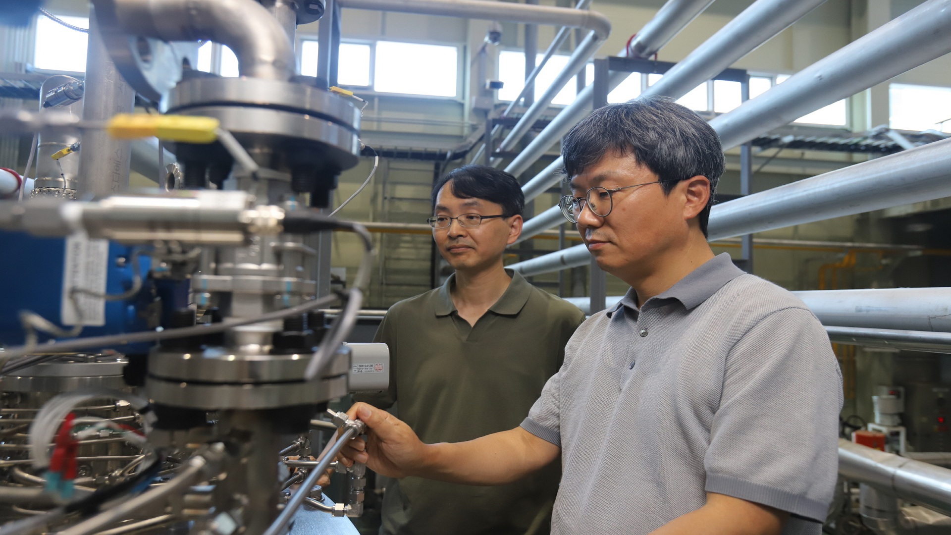 New liquid air storage system bottles electricity on demand, producing 10 tons daily