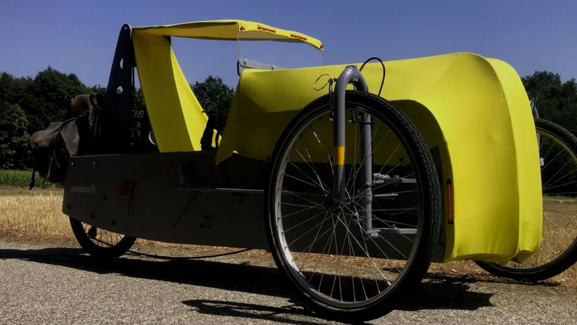 Motofocker Velocar delivers car comfort with bicycle freedom
