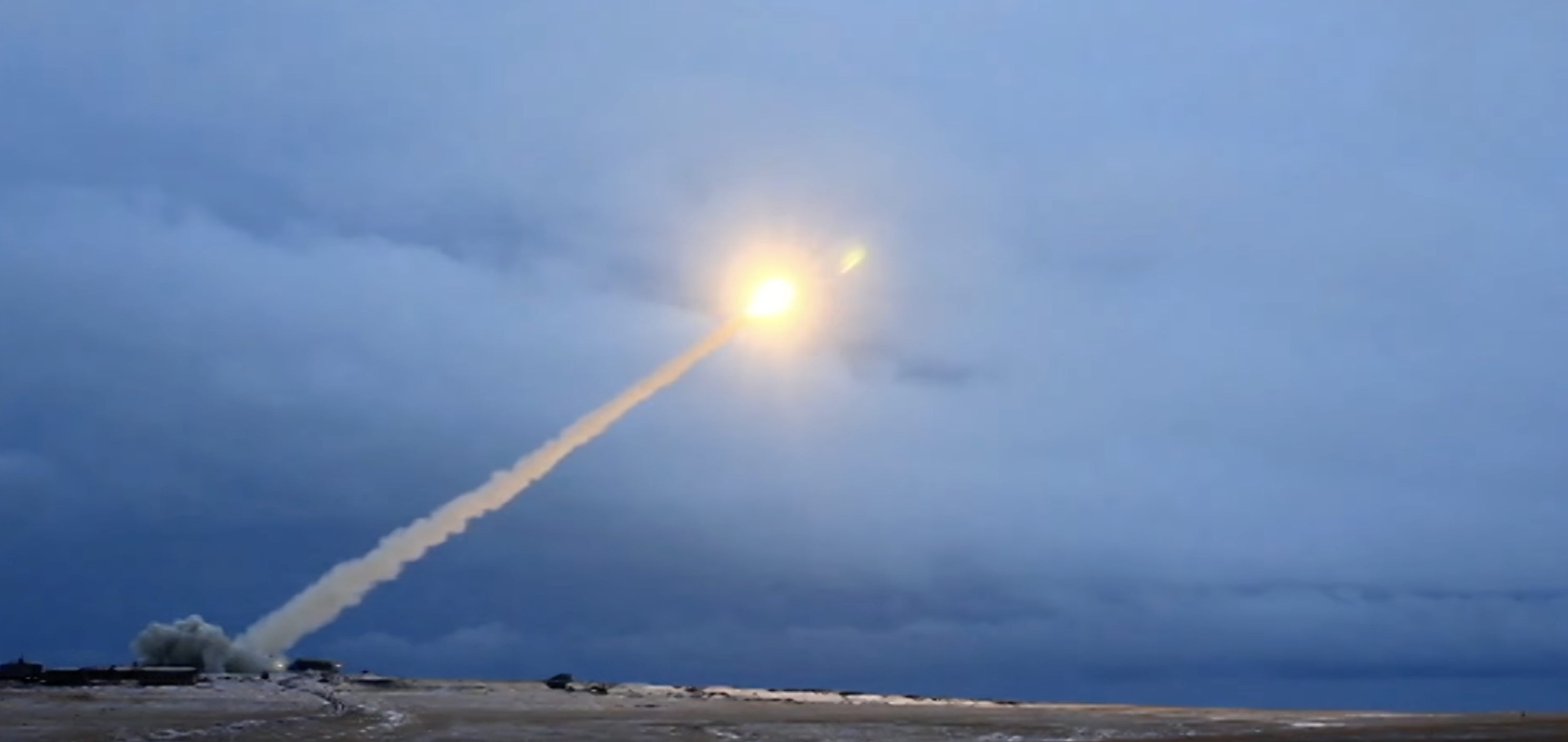 Nga phô trương sức mạnh hạt nhân với cuộc thử nghiệm tên lửa hành trình dài 8.700 dặm