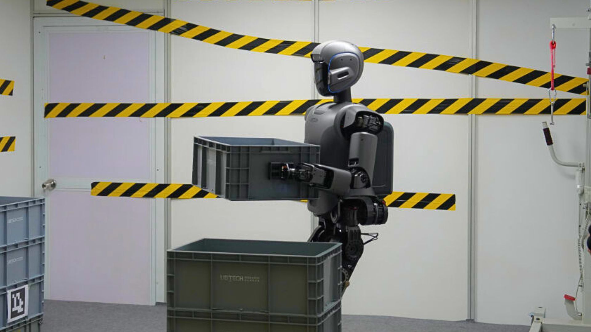 Software bridging humanoid robots, machines shortlisted for top honor