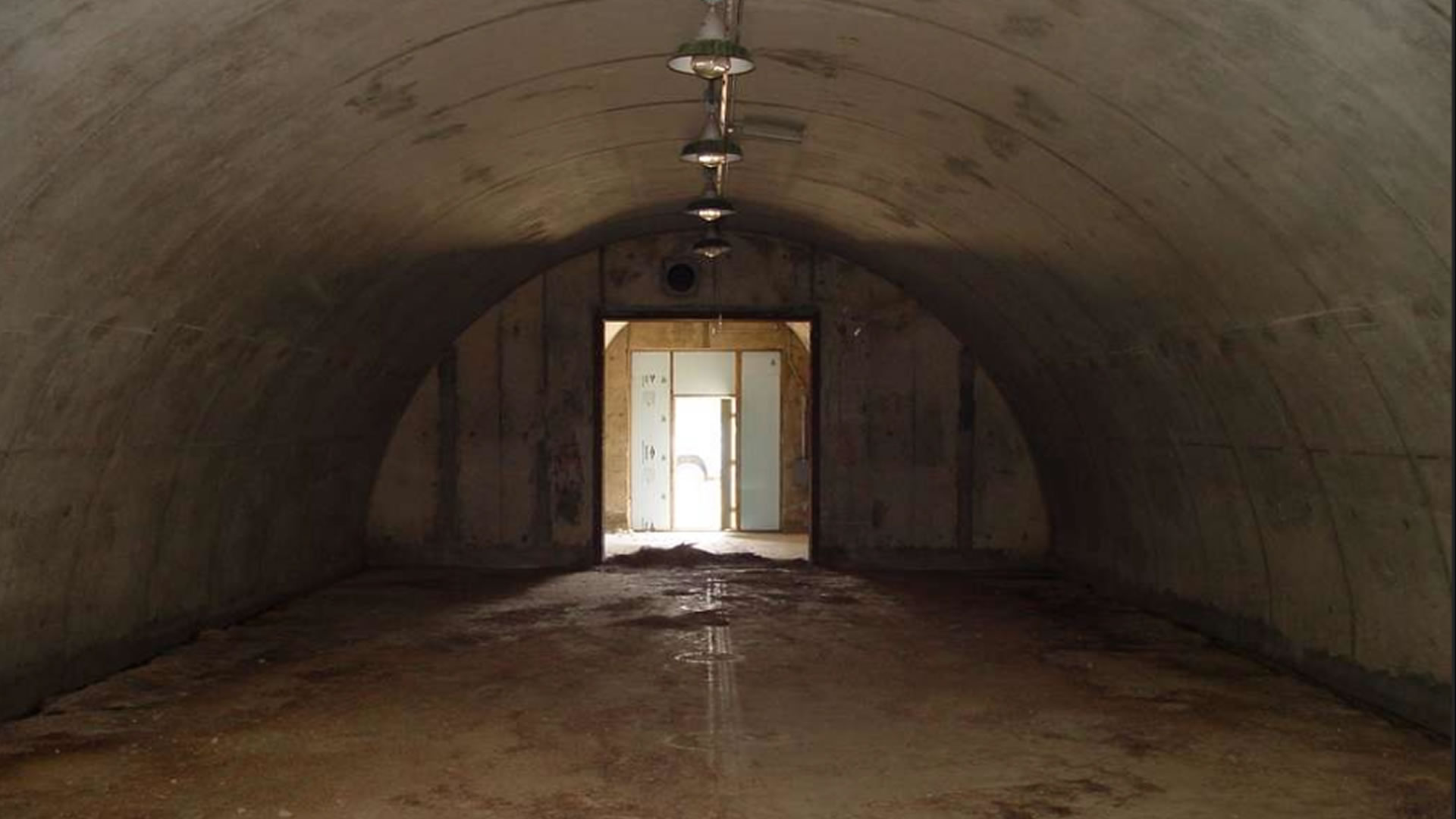 Ultra-wealthy prepping: Why are tech billionaires building doomsday bunkers?