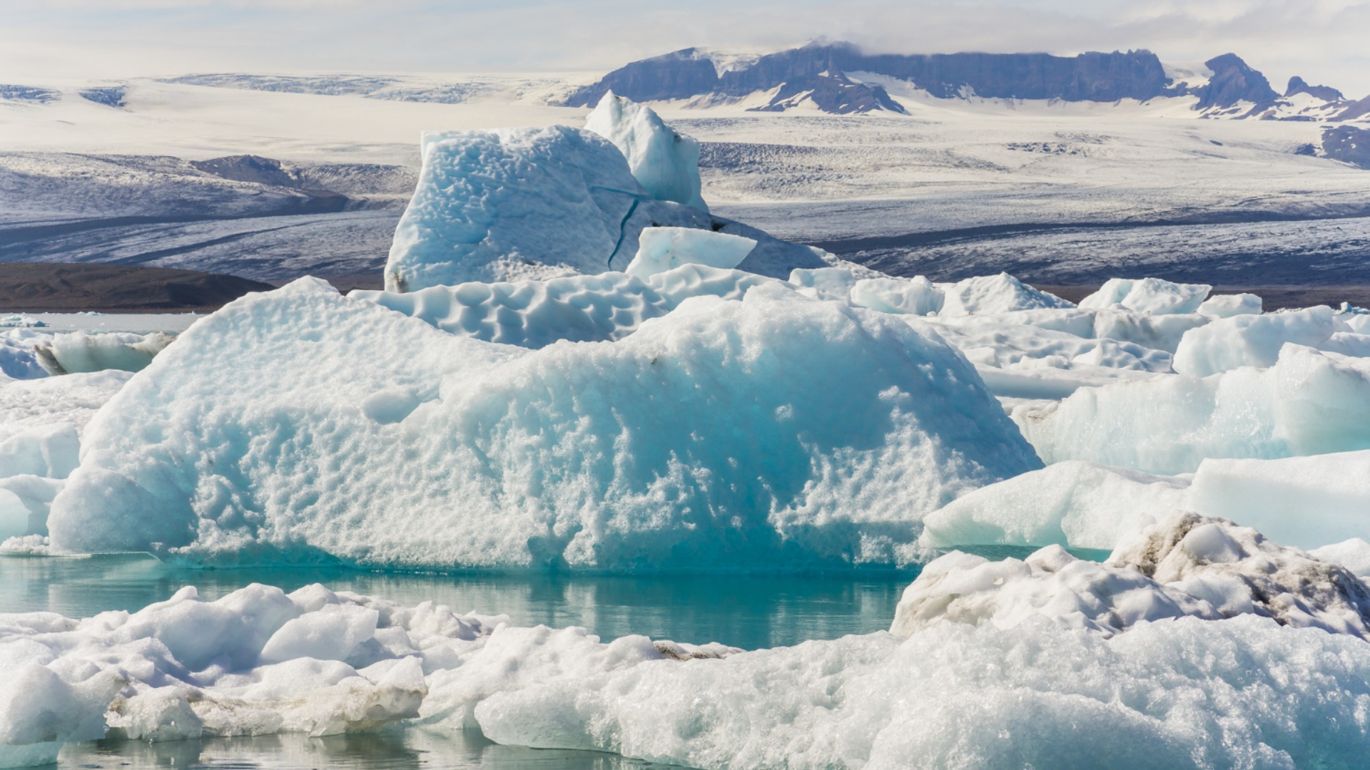 China leads historic Arctic expedition with crewed, uncrewed submersibles