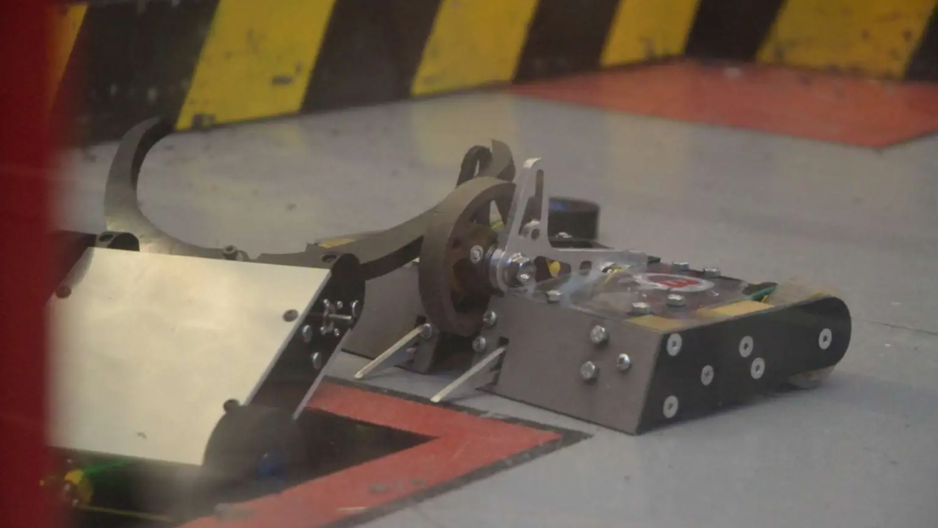 Robot battle: Nearly 50 miniature bots fight at UK championship event