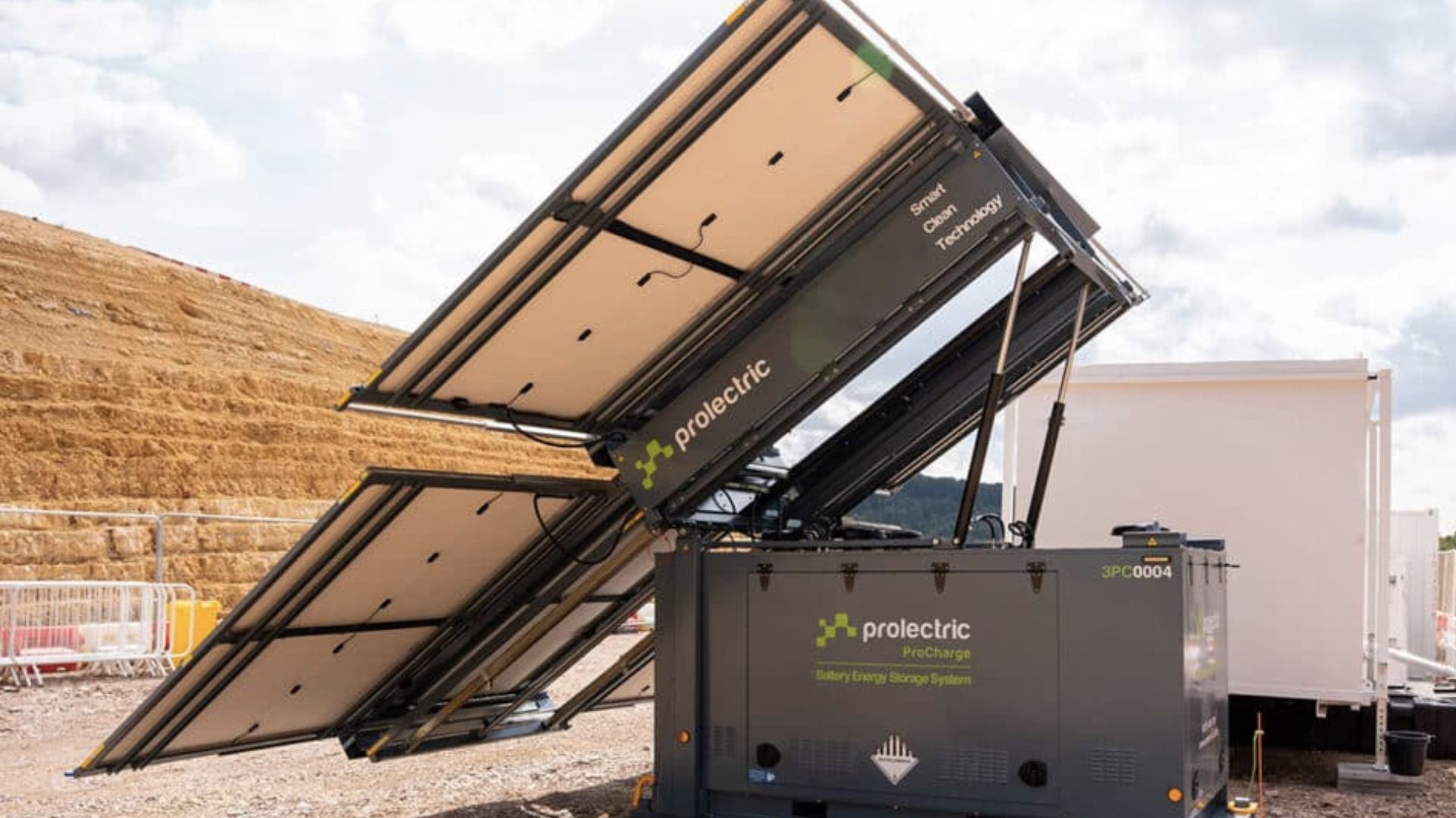 Powerful solar battery energy storage could replace generators at construction sites