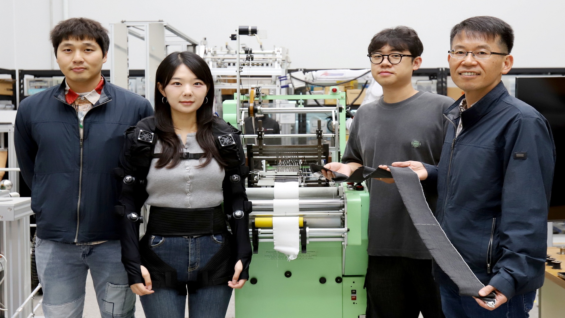 Cơ vải siêu nhẹ mang đến chuyển động sống động cho robot đeo được