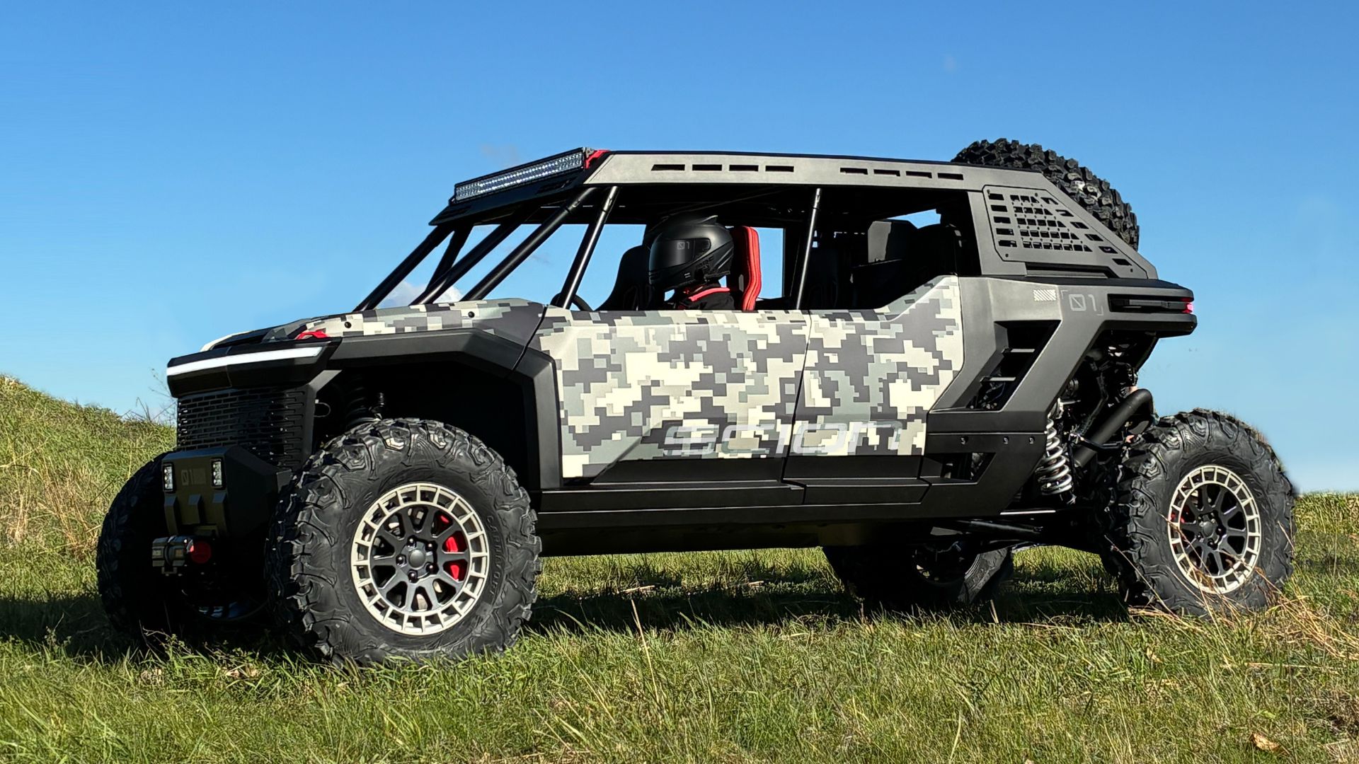 Toyota hồi sinh tên tuổi Scion với mẫu xe địa hình hybrid mạnh hơn 300 mã lực