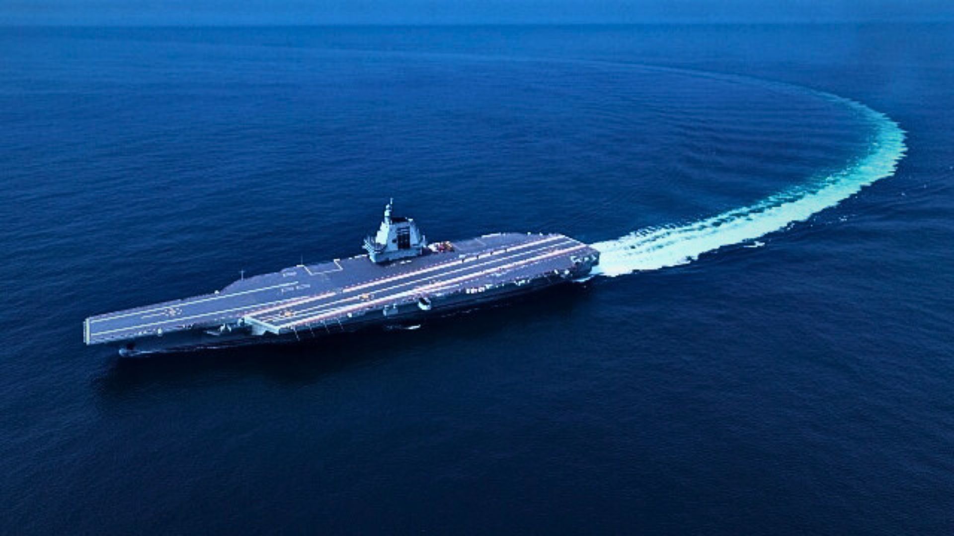 Chiếc tàu sân bay lớn nhất thế giới với trọng tải 80.000 tấn chính thức đi vào hoạt động tại Trung Quốc