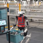 Video: Robot hình người “chăm chỉ nhất” của Mỹ di chuyển 100.000 thùng hàng đánh dấu cột mốc trong kho hàng