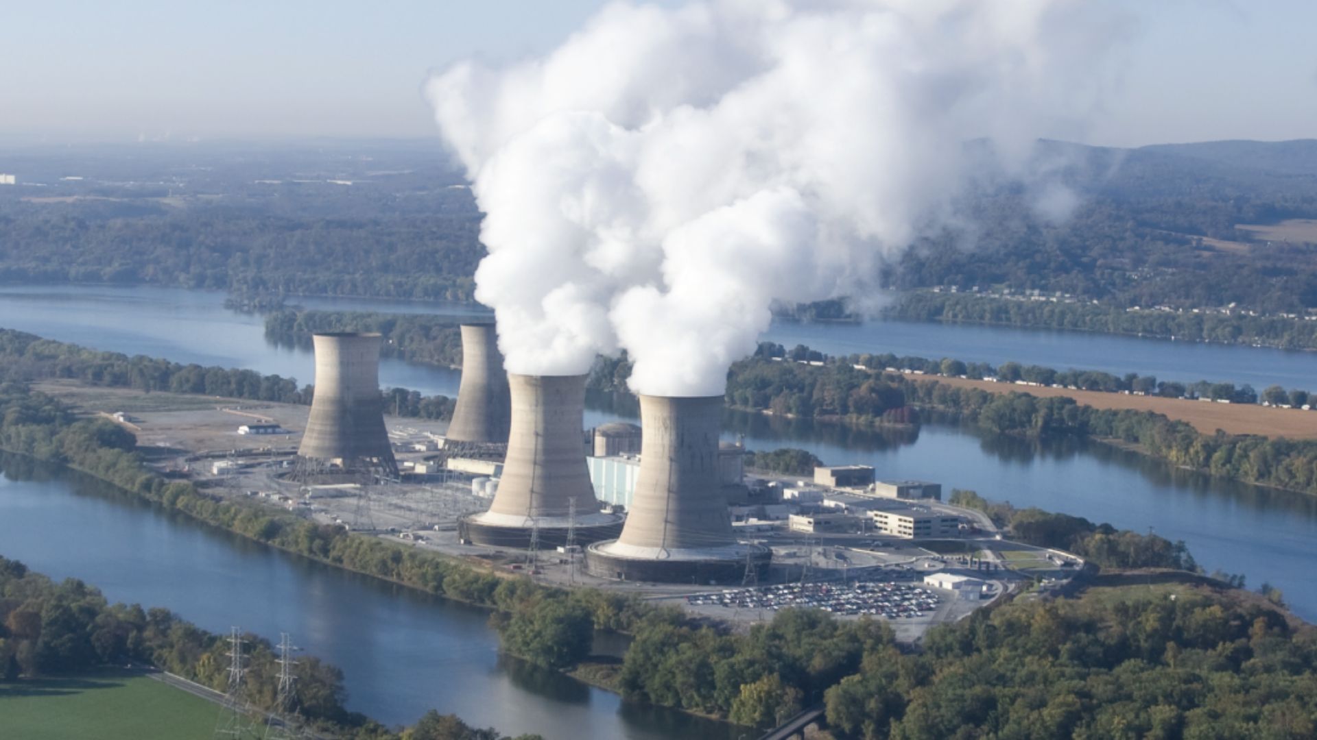 Mỹ phê duyệt khoản vay 1 tỷ USD để khởi động lại lò phản ứng hạt nhân Three Mile Island