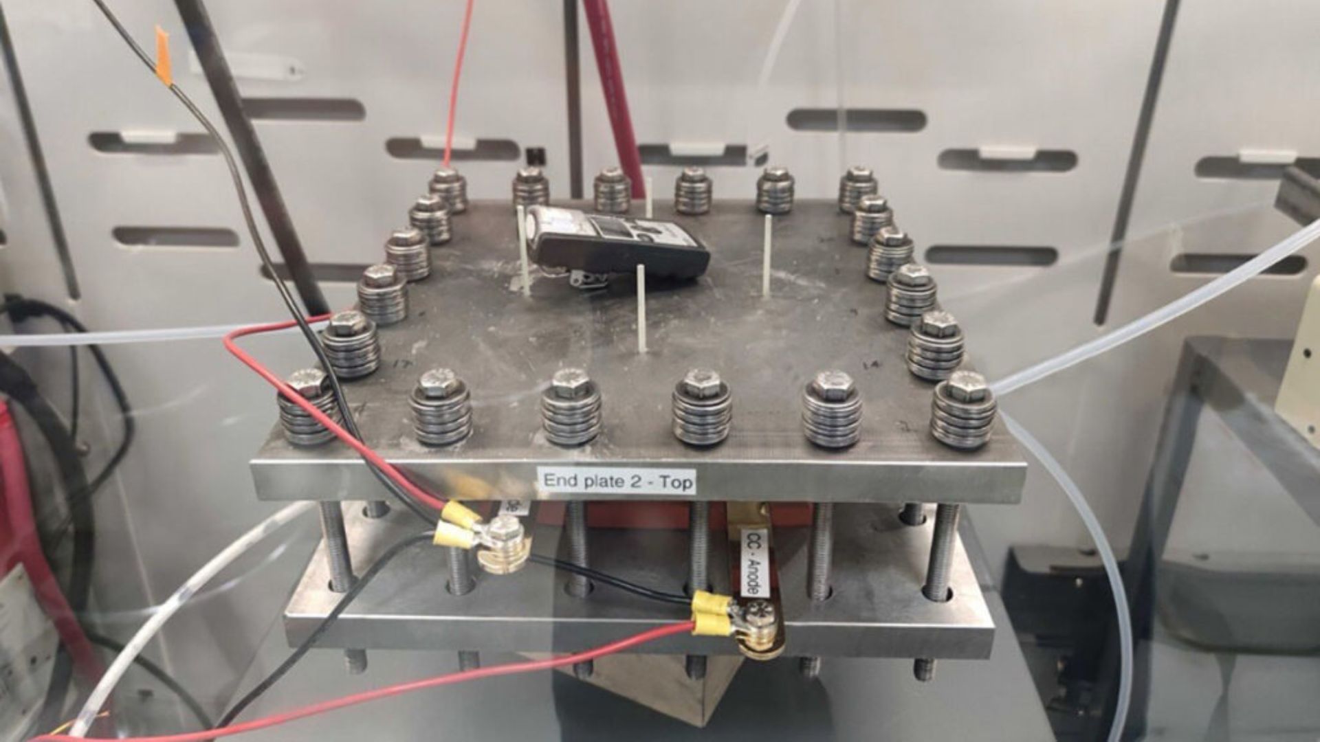 Scientists develop diaphragm system that keeps carbon recycling efficient for 700 hours