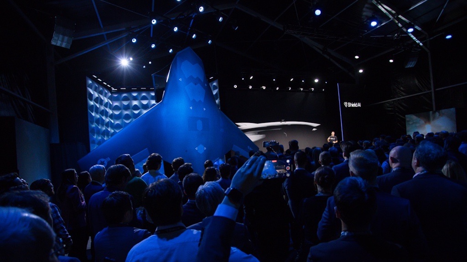 Động cơ GE sẽ cung cấp năng lượng cho máy bay chiến đấu tự hành X-BAT mới của Shield AI