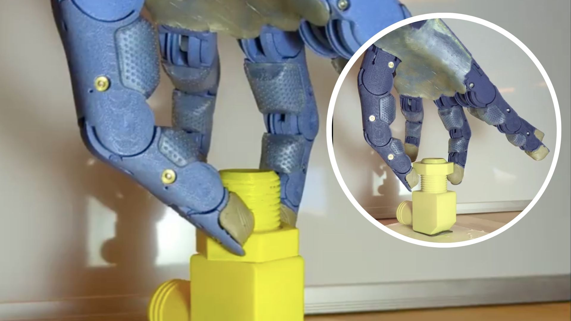 Video: Bàn tay robot có thể quay ngược lại quay đai ốc trên bu lông với tốc độ kinh ngạc