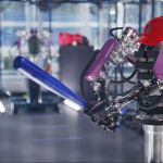 Video: Baseball-playing robot swings, hits and catches with pinpoint accuracy