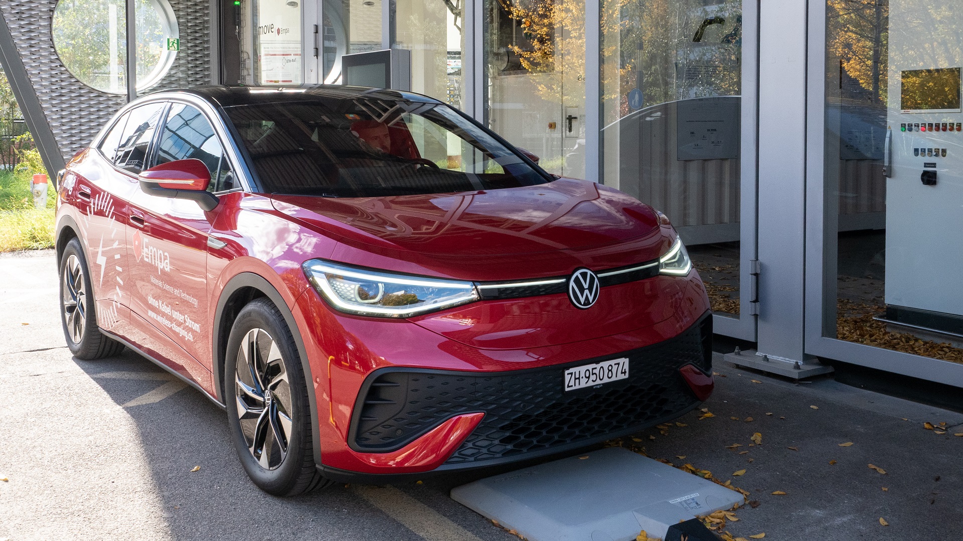 Wireless EV charging tested in Switzerland shows 90% efficiency, major grid benefits