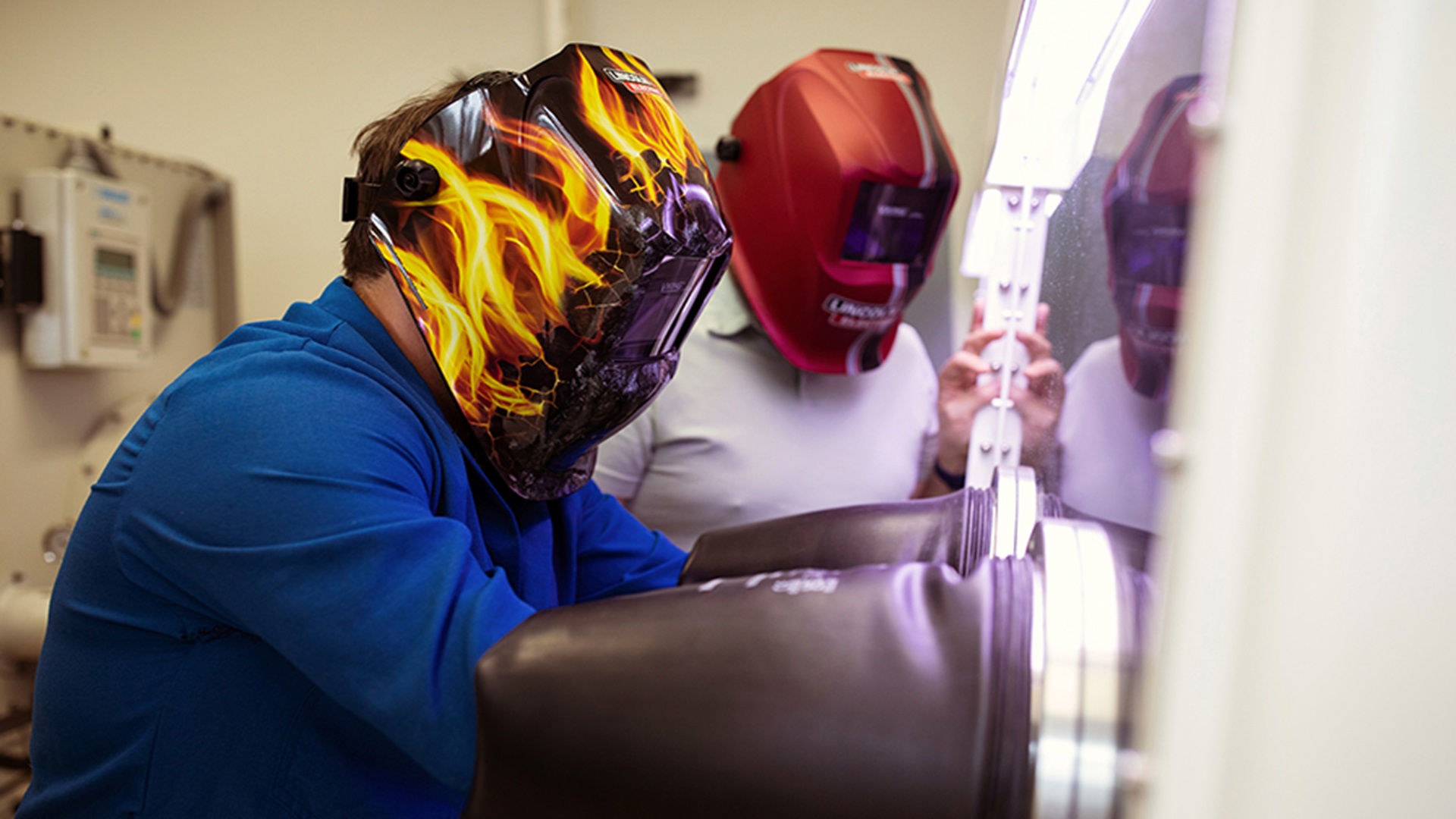 Crystal engineered with rare magnetic swirls may reshape data storage