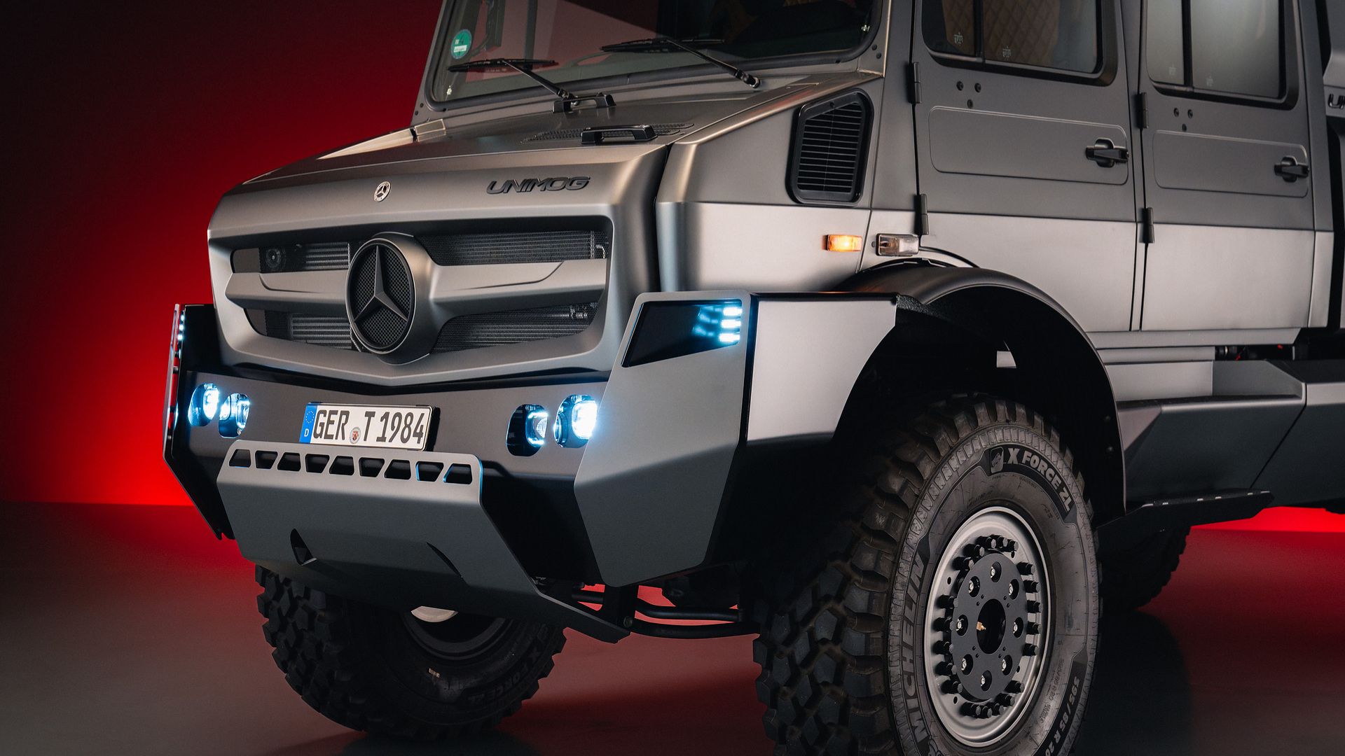 Mercedes-Benz turns powerful Unimog into ultra-luxury off-roader