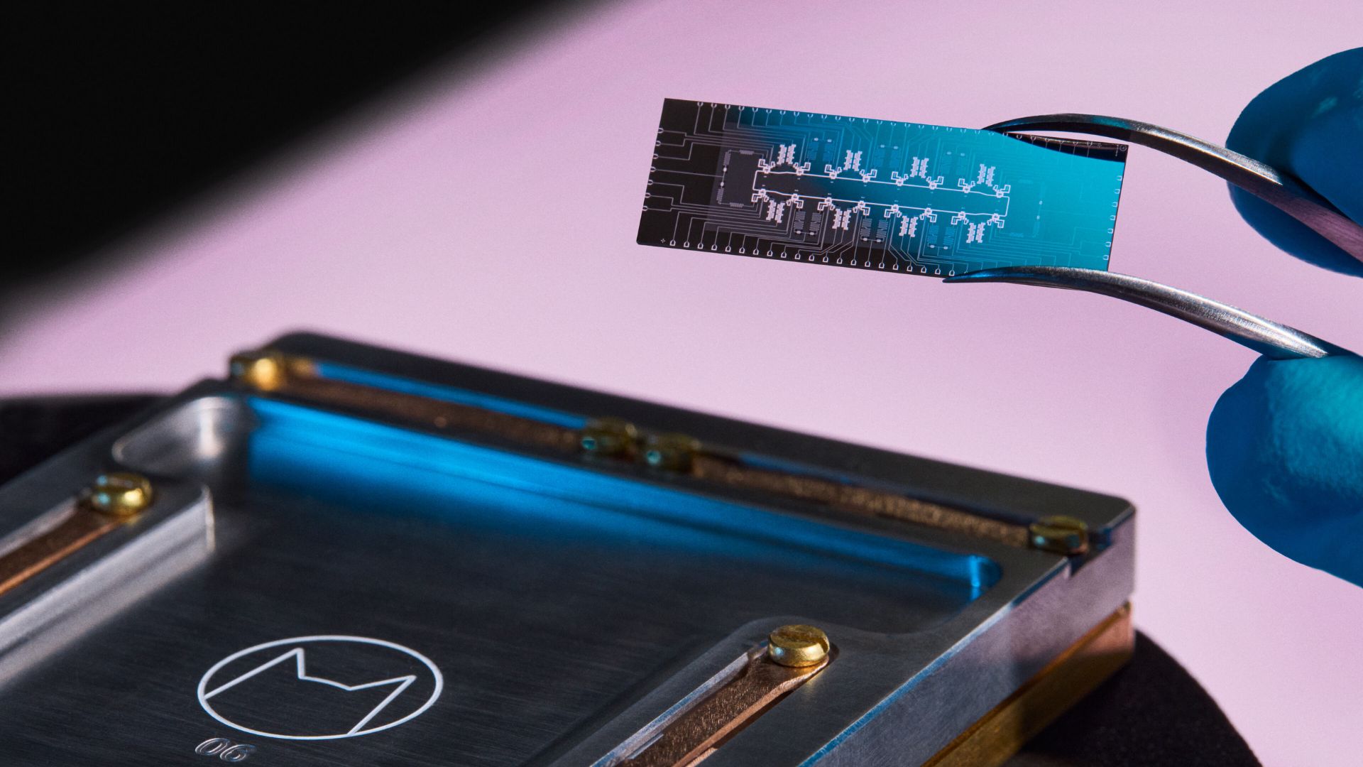 Alice and Bob's 'elevator code' slashes quantum computing errors