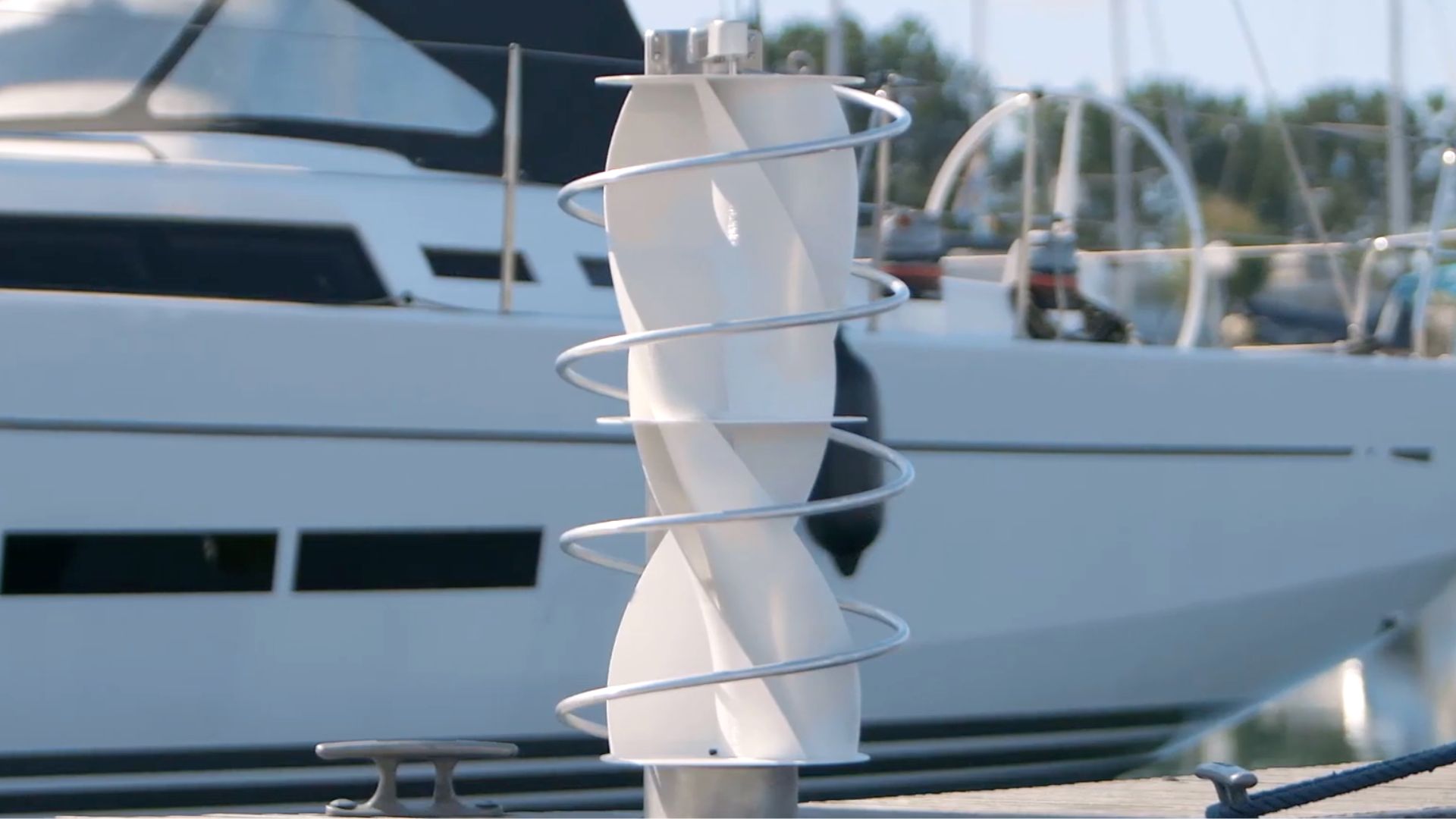 European startup’s turbine powers sailboats using wind, cutting engine and dock reliance