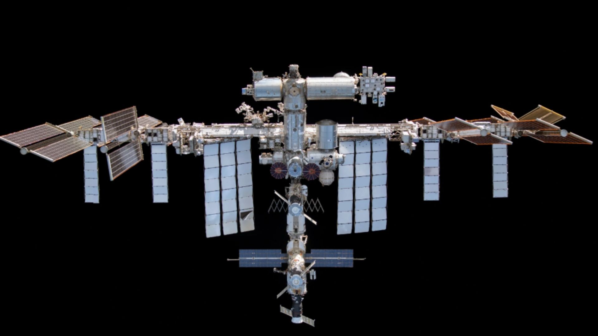 ISS crew resumes operations after air leak triggers evacuation alert