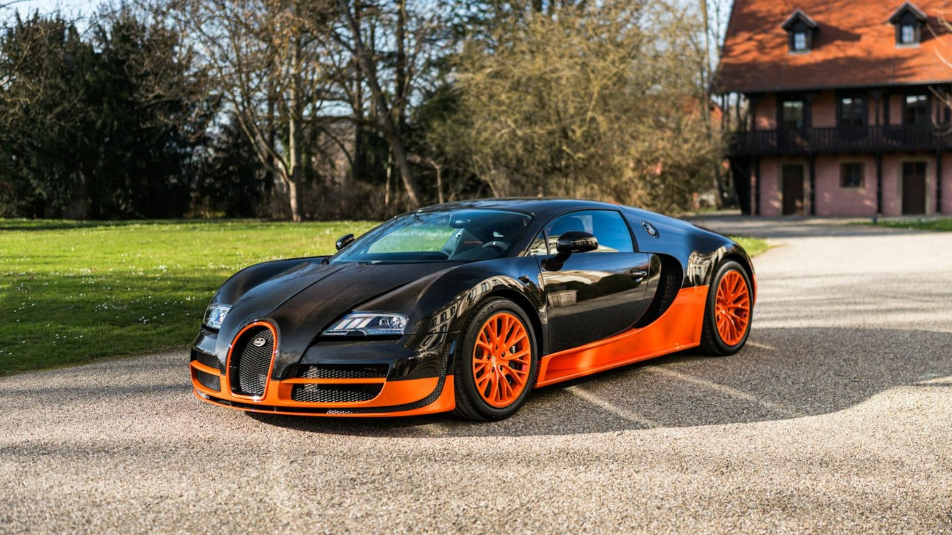 Record setting legend reborn as Bugatti restores Veyron Super Sport