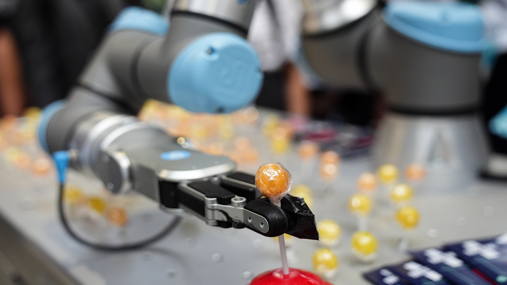 New Microsoft AI trains robots to know what to do and where to act